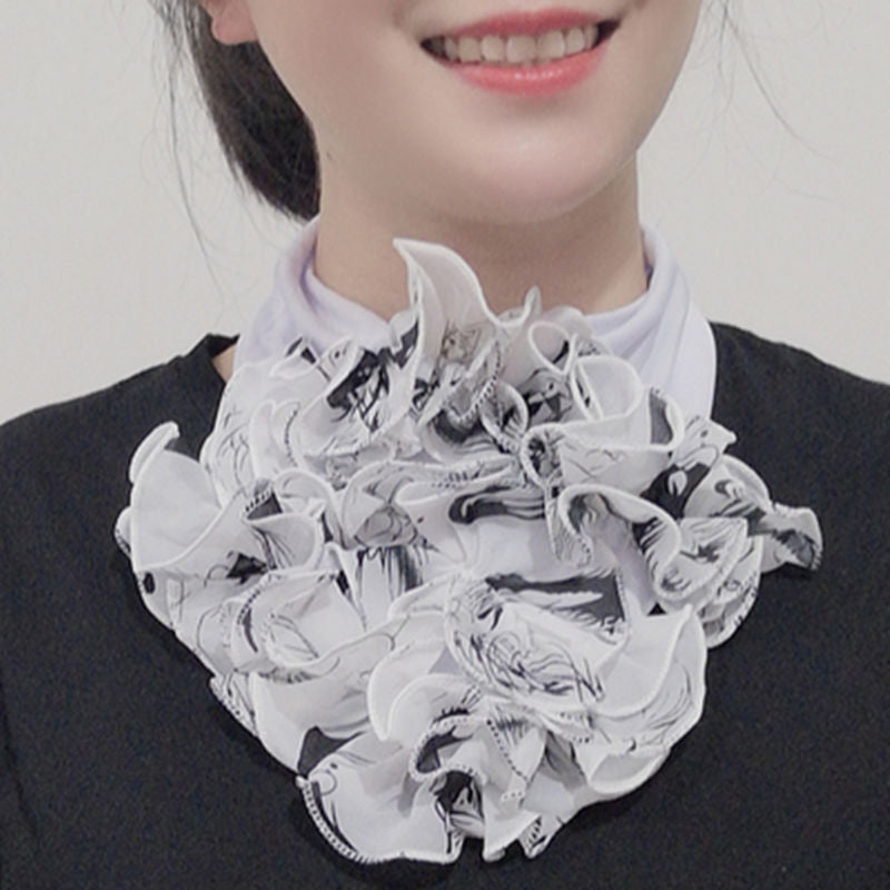 Women's bib scarf Black white