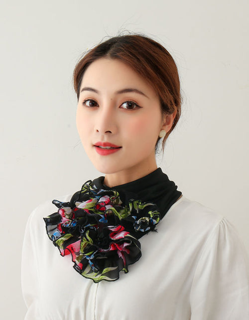 Load image into Gallery viewer, Women&#39;s bib scarf Black
