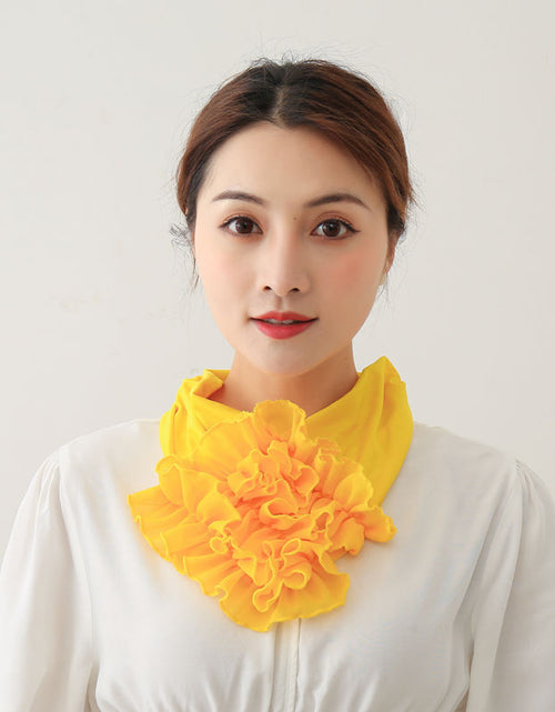 Load image into Gallery viewer, Women&#39;s bib scarf Yellow
