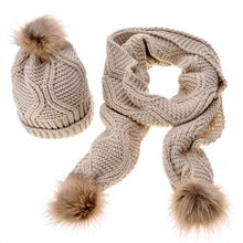 Load image into Gallery viewer, Wool Scarf &amp; Wool hat set solid color
