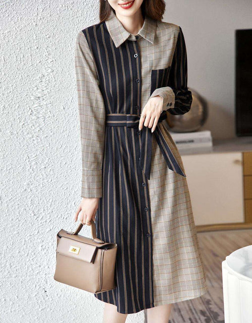 Load image into Gallery viewer, Season New Lapel Temperament Commuter Plaid French Shirt Skirt Ladies Plain and Cotton
