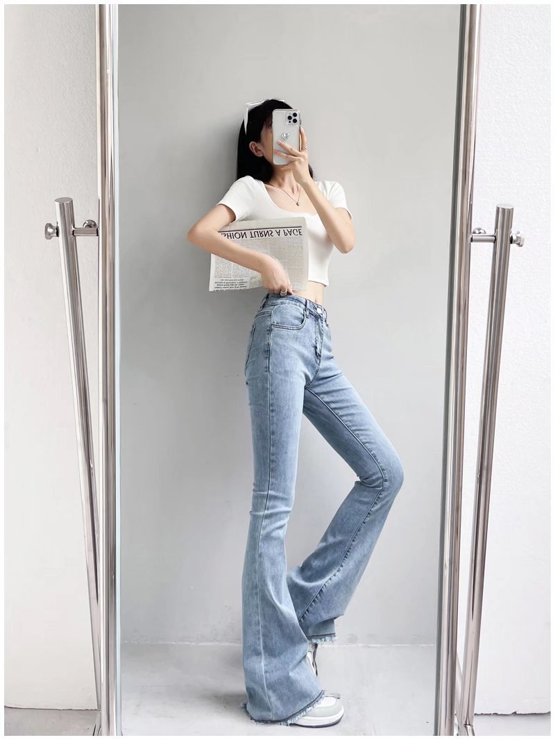 Vintage Chic: Autumn and Winter Fashion Small High Waist Raw Hem Jeans - Retro Distressed Design with Stretchy Wide-Leg Slim Flare for Effortlessly Stylish Looks Light Blue Lengthened