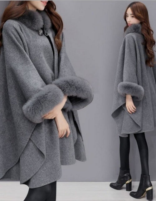 Load image into Gallery viewer, Temperament Commute Style Batwing Sleeve Fox Fur Collar Mid-length Woolen Coat Gray
