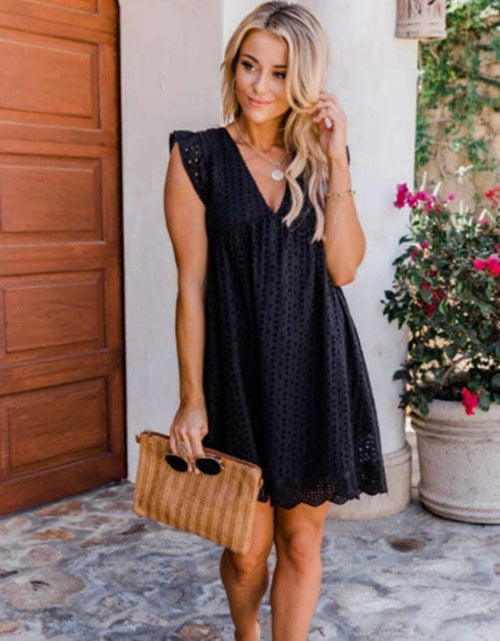 Load image into Gallery viewer, Elevate Your Summer Style: Sleeveless Lace Beach Dress with Jacquard Cutout, V-Neck, and Convenient Pockets Black
